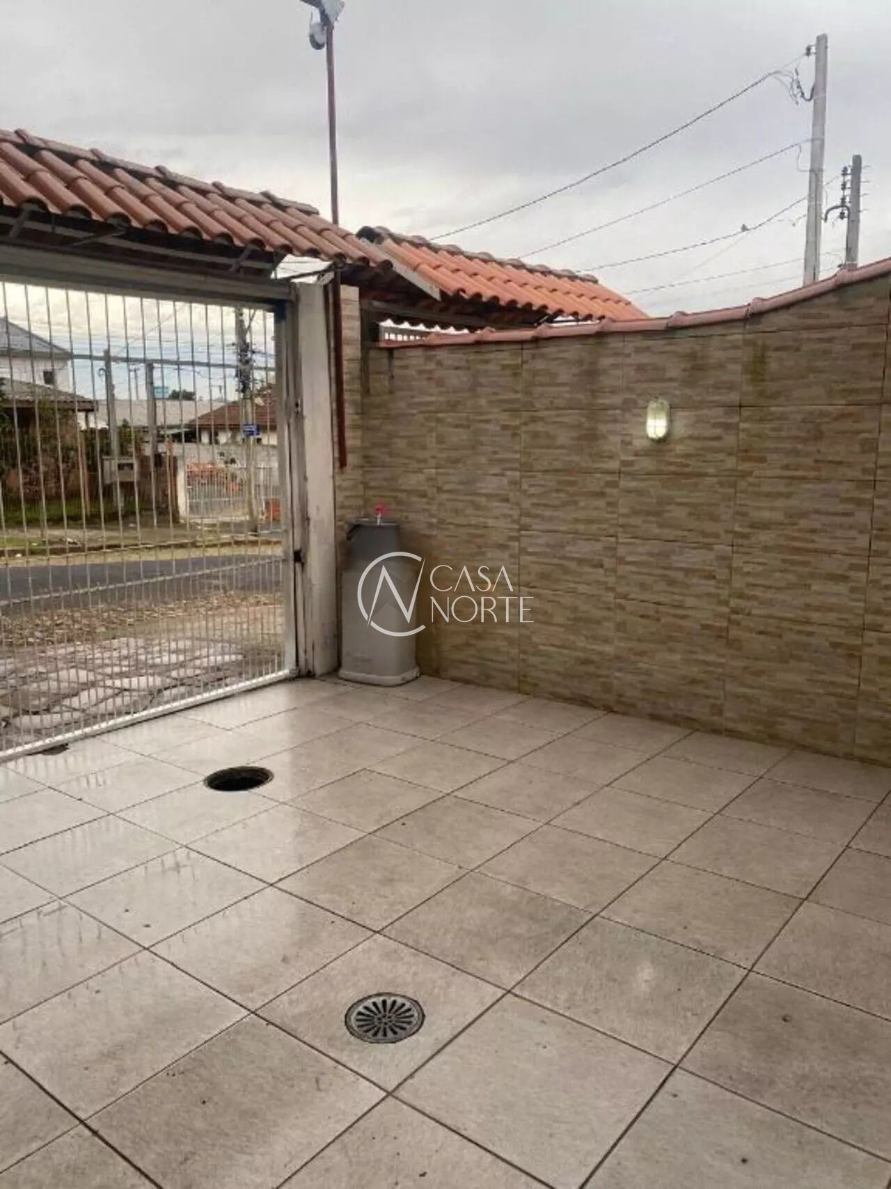 Casa à venda com 3 quartos, 125m², 1 suíte, 2 vagas, Rua Ovídio Moraes Leal no bairro Rubem Berta em Porto Alegre