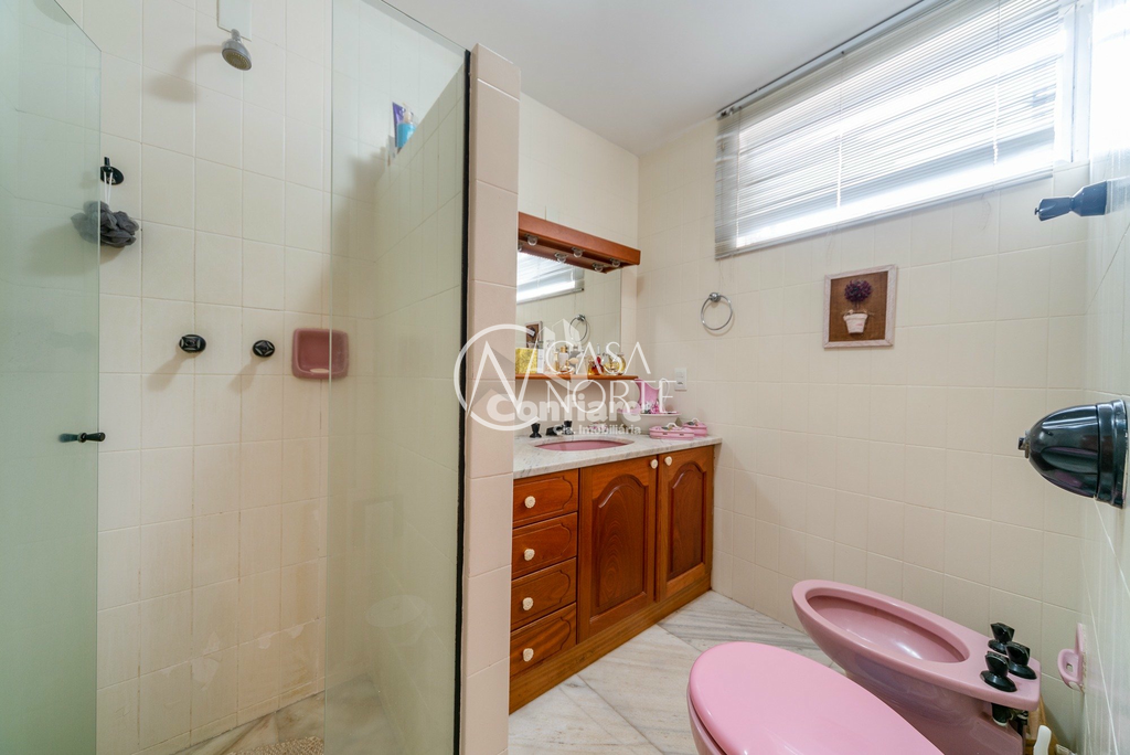 Apartamento à venda com 4 quartos, 201m², 2 suítes, 2 vagas, Avenida Encantado no bairro Petrópolis em Porto Alegre