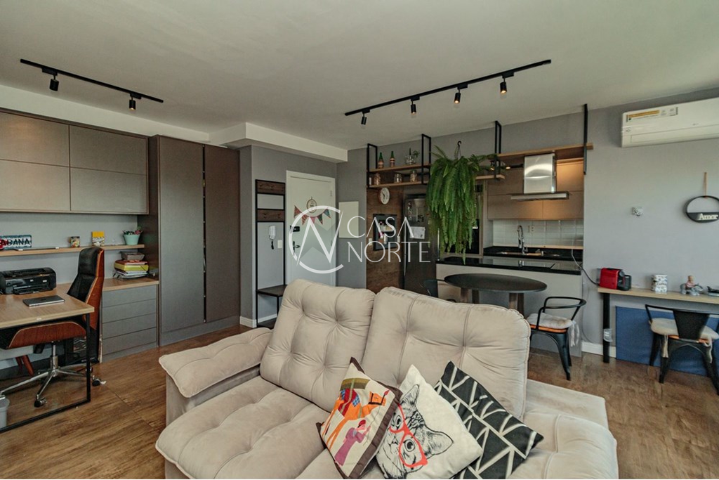 Apartamento à venda com 2 quartos, 77m², 1 suíte, 1 vaga, Rua Doutor João Inácio no bairro Navegantes em Porto Alegre