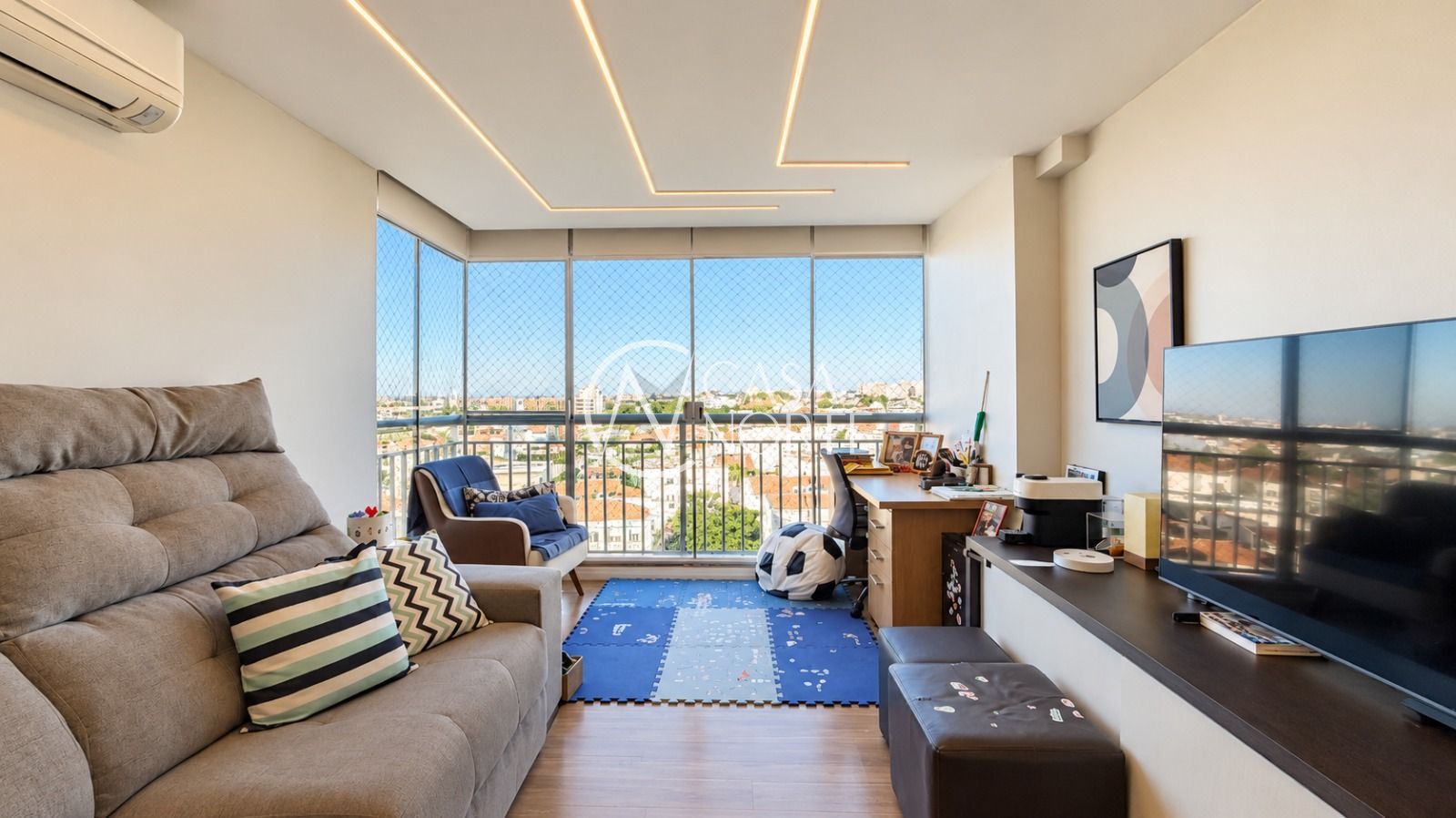 Apartamento à venda com 2 quartos, 69m², 1 suíte, 1 vaga, Rua Mauro Guedes de Oliveira no bairro Jardim Lindóia em Porto Alegre