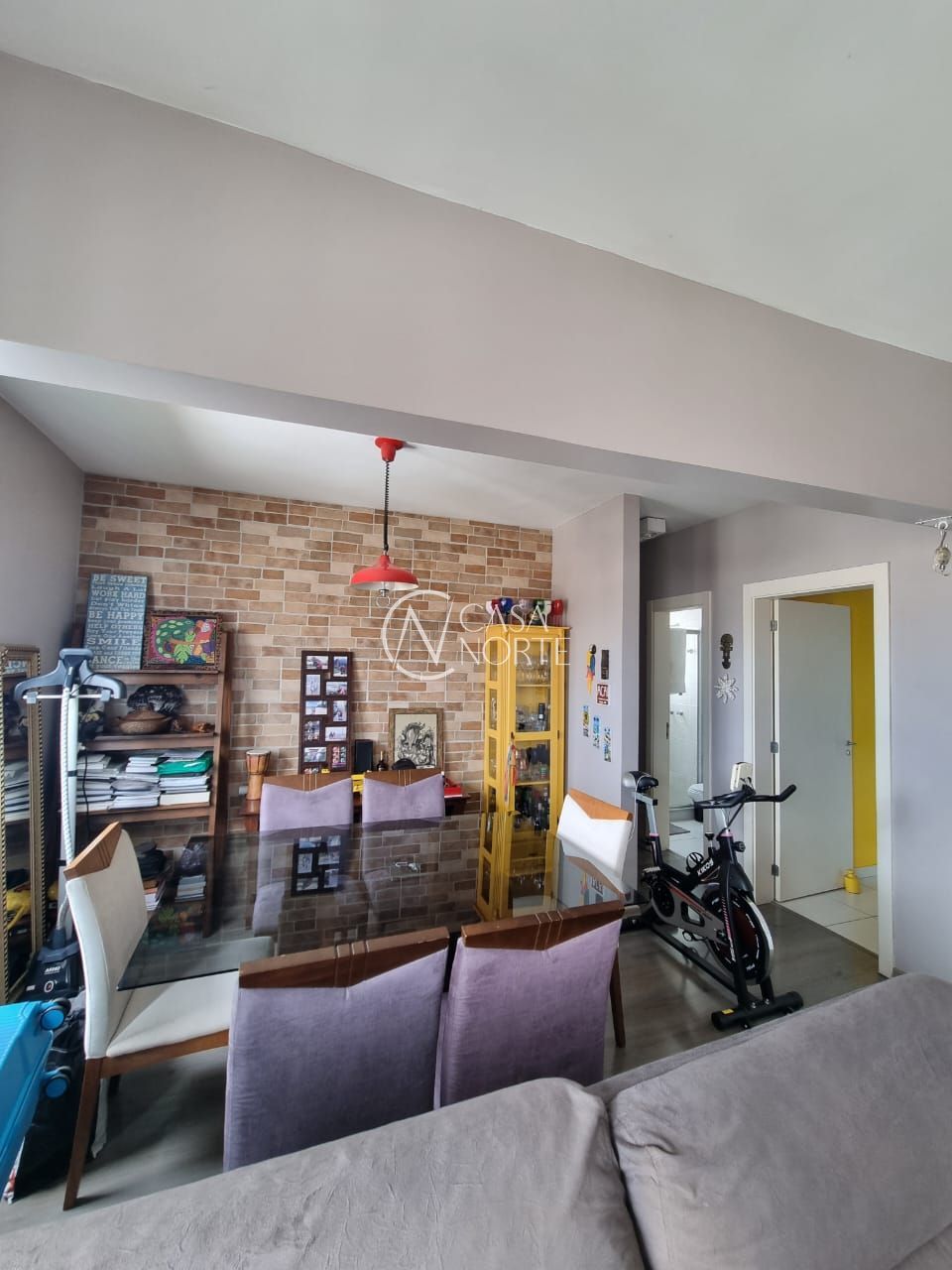 Apartamento à venda com 3 quartos, 69m², 1 suíte, 1 vaga, Rua Antônio Joaquim Mesquita no bairro Passo da Areia em Porto Alegre