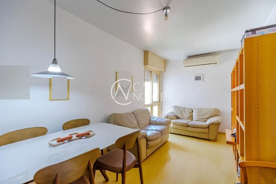 Apartamento à venda com 2 quartos, 74m², 1 vaga, Rua Barão do Triunfo no bairro Menino Deus em Porto Alegre