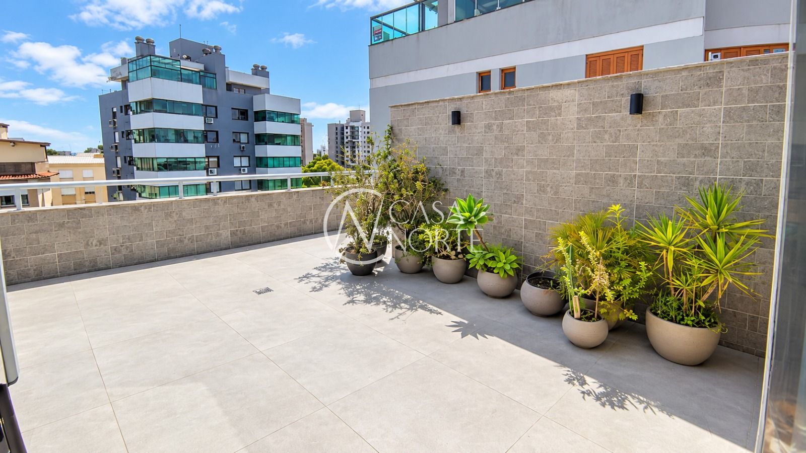 Cobertura à venda com 4 quartos, 190m², 1 suíte, 1 vaga, Rua João Zanenga no bairro Cristo Redentor em Porto Alegre