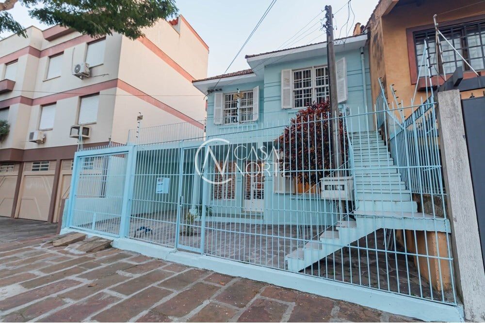 Casa à venda com 6 quartos, 290m², 3 vagas, São Francisco no bairro Santana em Porto Alegre