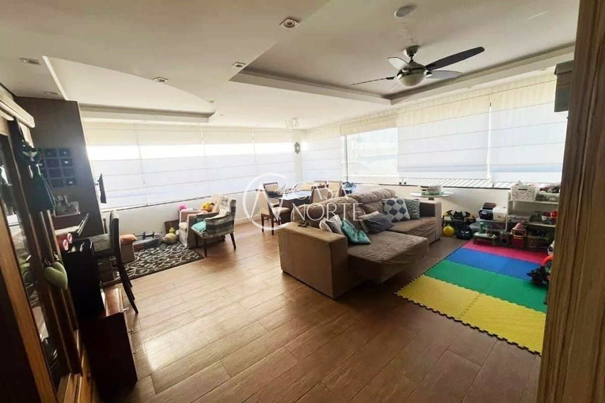 Apartamento à venda com 3 quartos, 96m², 1 suíte, 2 vagas, Rua Cidade de Uberlândia no bairro Jardim Europa em Porto Alegre