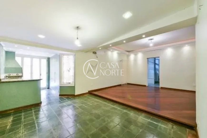 Casa à venda com 3 quartos, 230m², 1 suíte, 2 vagas, Rua Machado de Assis no bairro Jardim Botânico em Porto Alegre