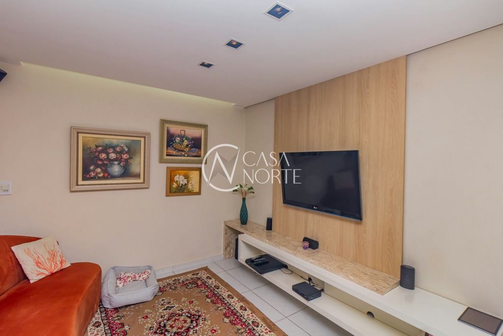 Casa à venda com 3 quartos, 164m², 2 suítes, 2 vagas, Rua Doutor Danilo Antônio Zaffari no bairro São Sebastião em Porto Alegre