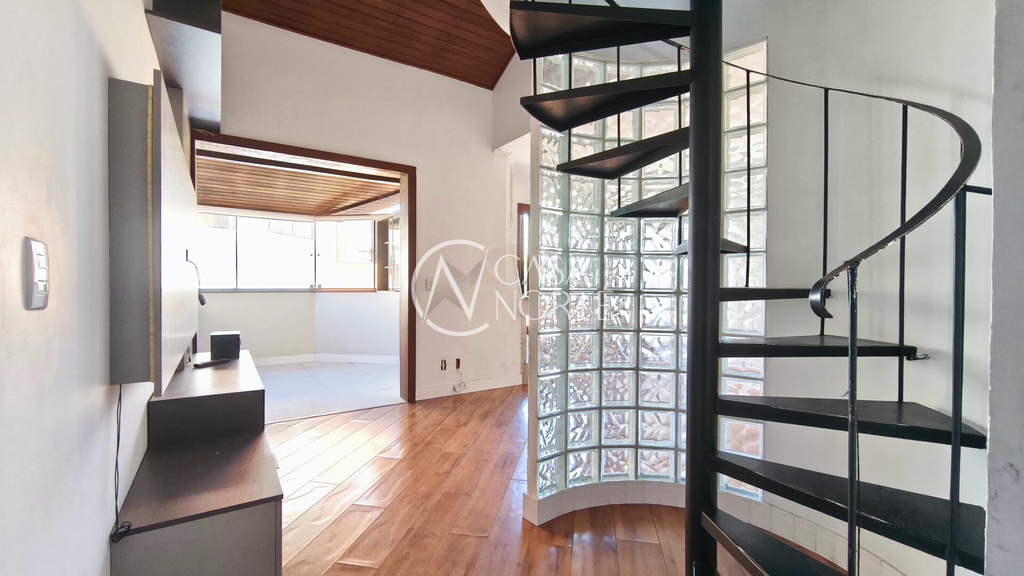Cobertura à venda com 3 quartos, 146m², 1 suíte, 2 vagas, Rua Doutor Barcelos no bairro Tristeza em Porto Alegre