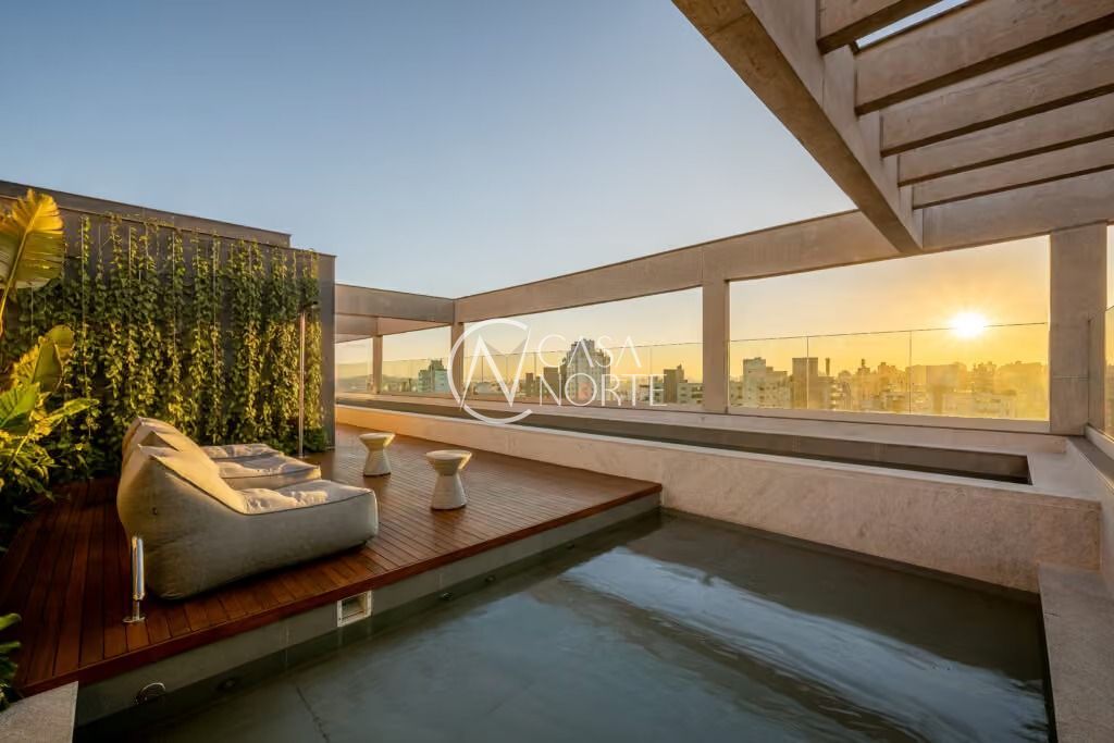 Apartamento à venda com 3 quartos, 119m², 3 suítes, 2 vagas, Avenida Guaporé no bairro Petrópolis em Porto Alegre