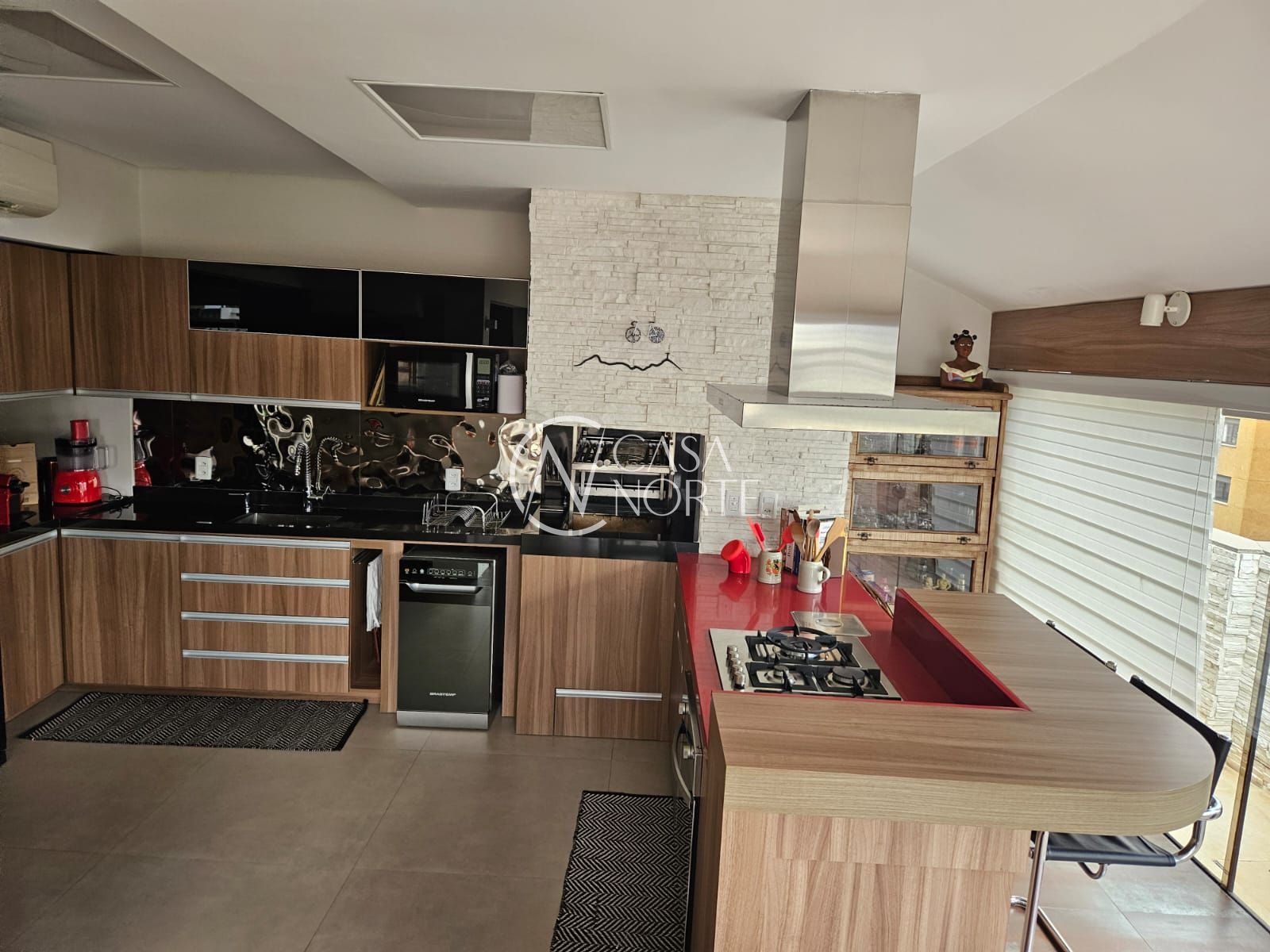 Cobertura à venda com 2 quartos, 111m², 1 suíte, 1 vaga, Avenida Guaporé no bairro Petrópolis em Porto Alegre