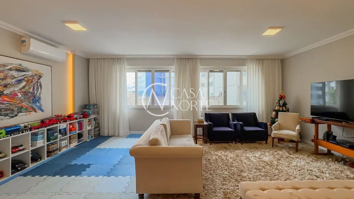 Apartamento à venda com 3 quartos, 169m², 2 suítes, 1 vaga, Rua Garibaldi no bairro Independência em Porto Alegre