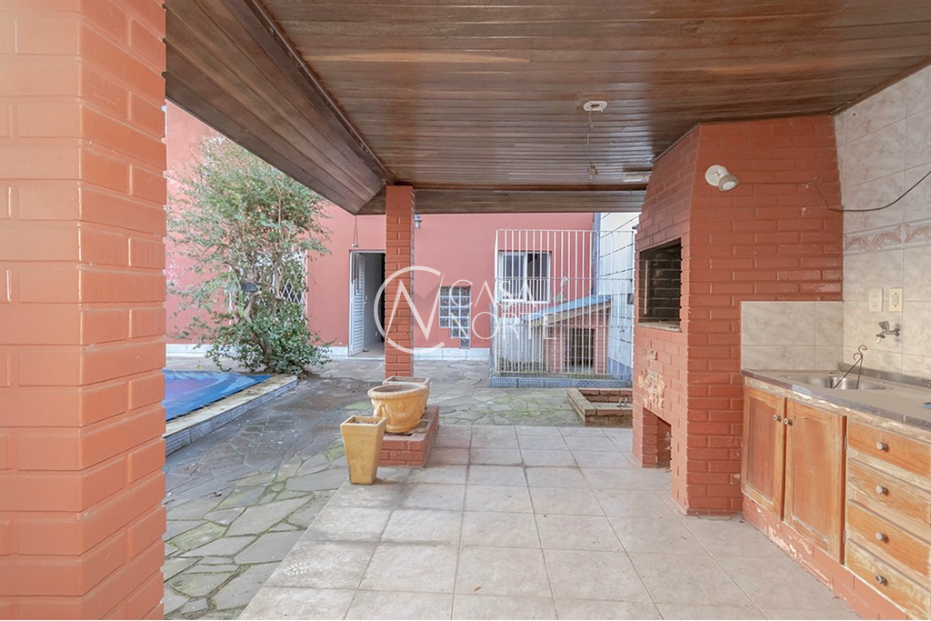 Casa à venda com 4 quartos, 360m², 4 suítes, 3 vagas, Rua Joel Halpern no bairro Jardim Planalto em Porto Alegre