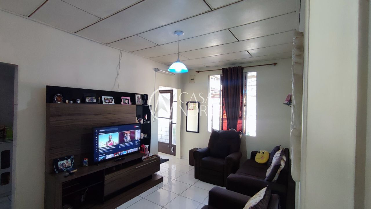 Casa à venda com 4 quartos, 240m², 1 suíte, 3 vagas, Avenida Bernardino Silveira de Amorim no bairro Rubem Berta em Porto Alegre