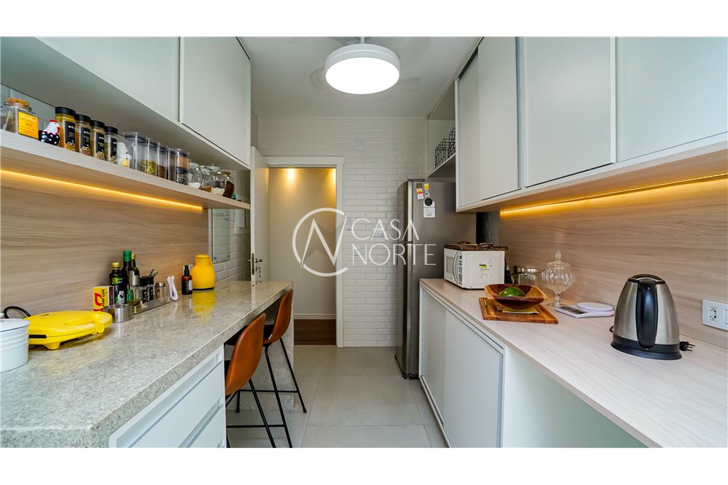 Apartamento à venda com 3 quartos, 103m², 1 suíte, 1 vaga, Lageado no bairro Petrópolis em Porto Alegre