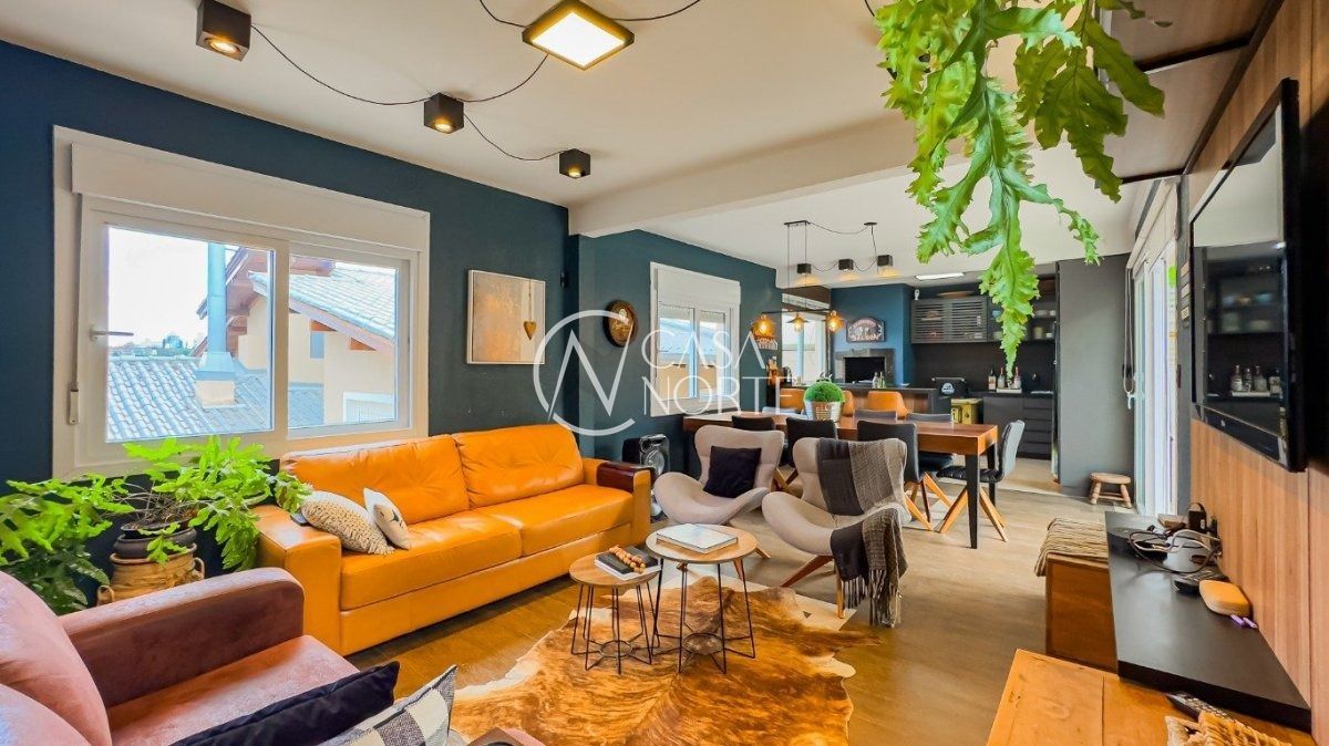 Casa à venda com 4 quartos, 357m², 3 suítes, 3 vagas, Rua Monte Alverne no bairro Chácara das Pedras em Porto Alegre