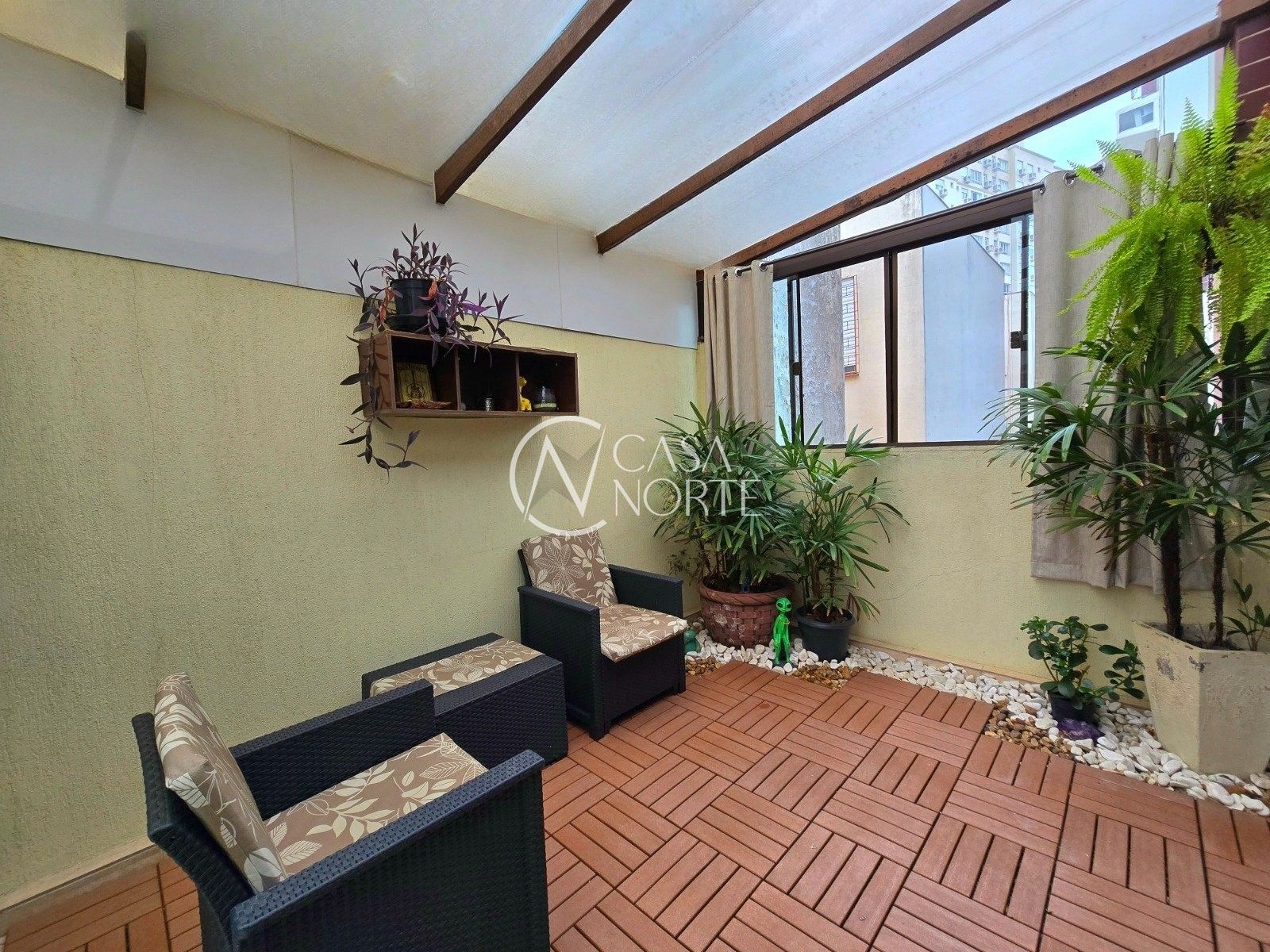 Apartamento à venda com 2 quartos, 73m², 1 suíte, 1 vaga, Rua Ariovaldo Pinheiro no bairro Passo da Areia em Porto Alegre