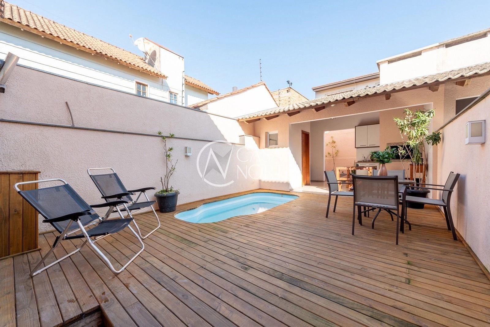 Casa à venda com 3 quartos, 150m², 1 suíte, 2 vagas, Avenida Alberto Pasqualini no bairro Jardim Sabará em Porto Alegre