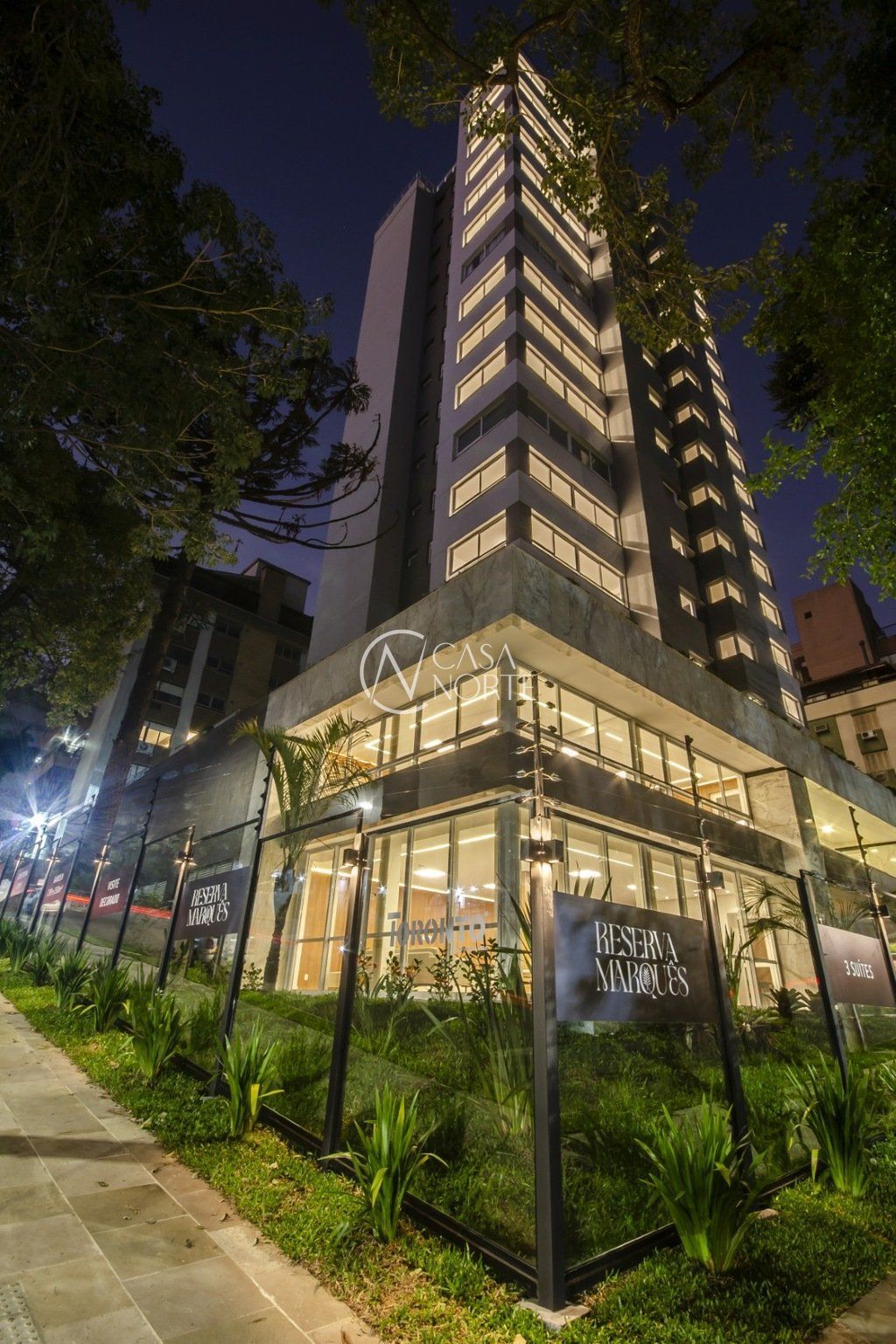 Apartamento à venda com 3 quartos, 112m², 3 suítes, 2 vagas, Marquês do Pombal no bairro Auxiliadora em Porto Alegre