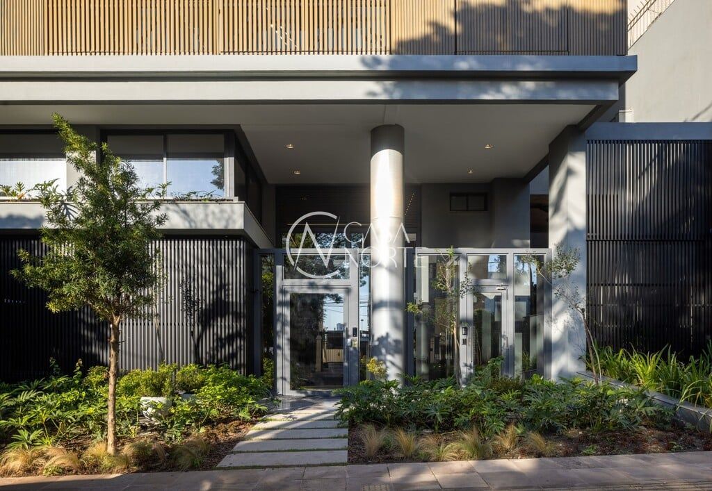 Apartamento à venda com 2 quartos, 74m², 1 suíte, 2 vagas, Eça de Queiroz no bairro Petrópolis em Porto Alegre