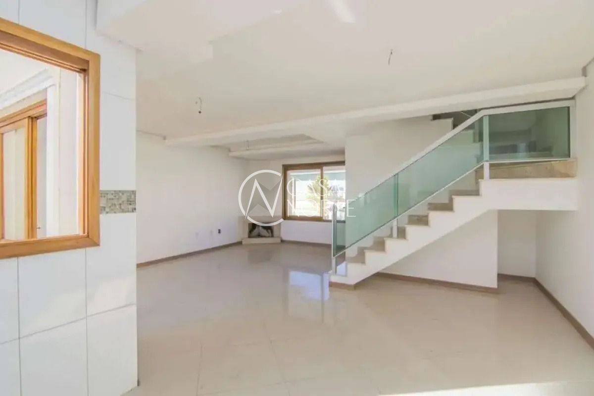 Casa à venda com 3 quartos, 175m², 1 suíte, 2 vagas, Rua Pero Vaz de Caminha no bairro Vila Ipiranga em Porto Alegre