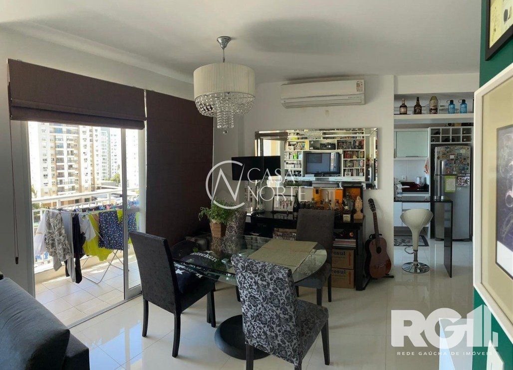 Apartamento à venda com 2 quartos, 69m², 1 suíte, 2 vagas, Avenida Andaraí no bairro Passo da Areia em Porto Alegre