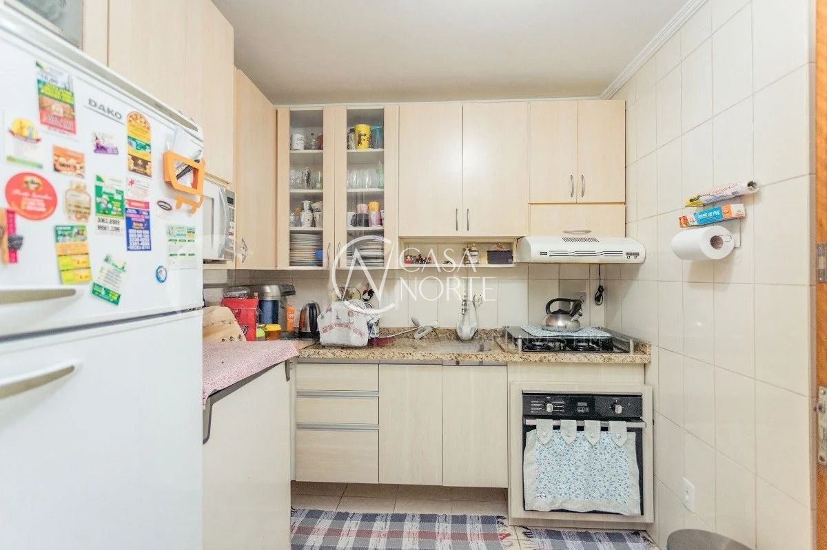 Casa à venda com 3 quartos, 111m², 1 suíte, 2 vagas, Rua Elias Bothome no bairro Jardim Itu em Porto Alegre