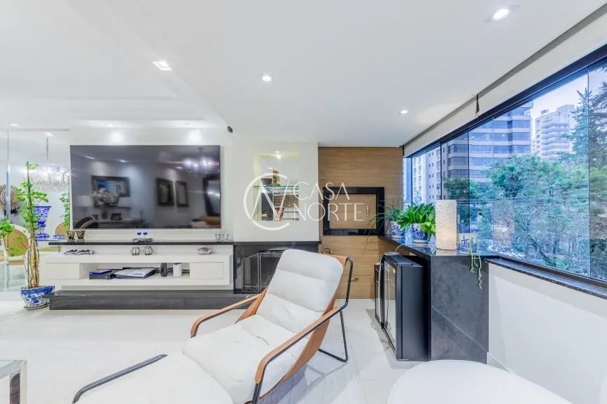 Apartamento à venda com 3 quartos, 122m², 1 suíte, 2 vagas, Rua Comendador Rheingantz no bairro Bela Vista em Porto Alegre