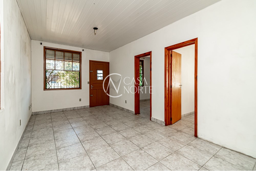 Casa à venda com 3 quartos, 70m², 12 vagas, Travessa São Pedro no bairro Vila Ipiranga em Porto Alegre