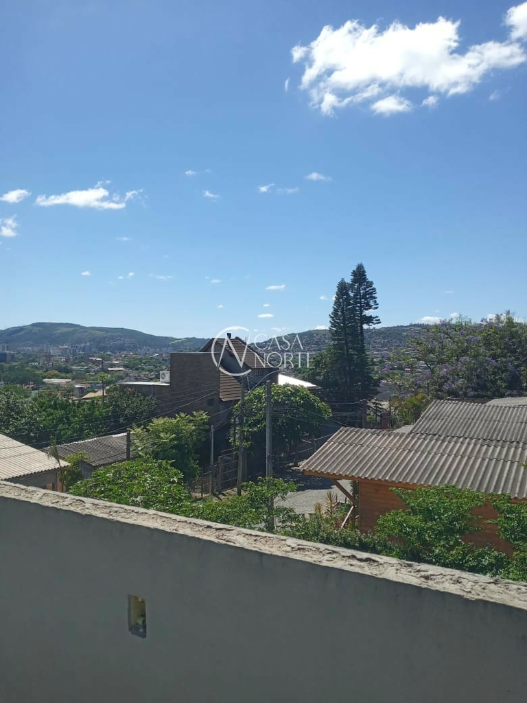 Casa à venda com 3 quartos, 220m², 1 suíte, 2 vagas, Rua Marquês de Barbacena no bairro Partenon em Porto Alegre