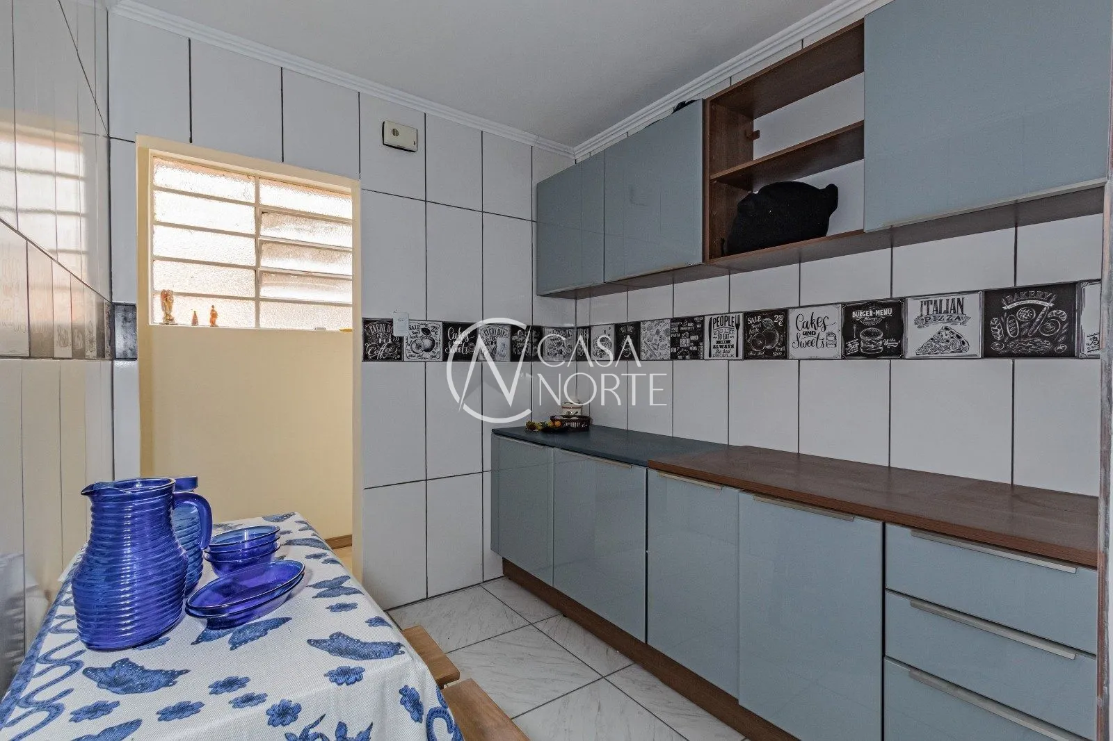 Apartamento à venda com 2 quartos, 70m², Rua Dezessete de Junho no bairro Menino Deus em Porto Alegre