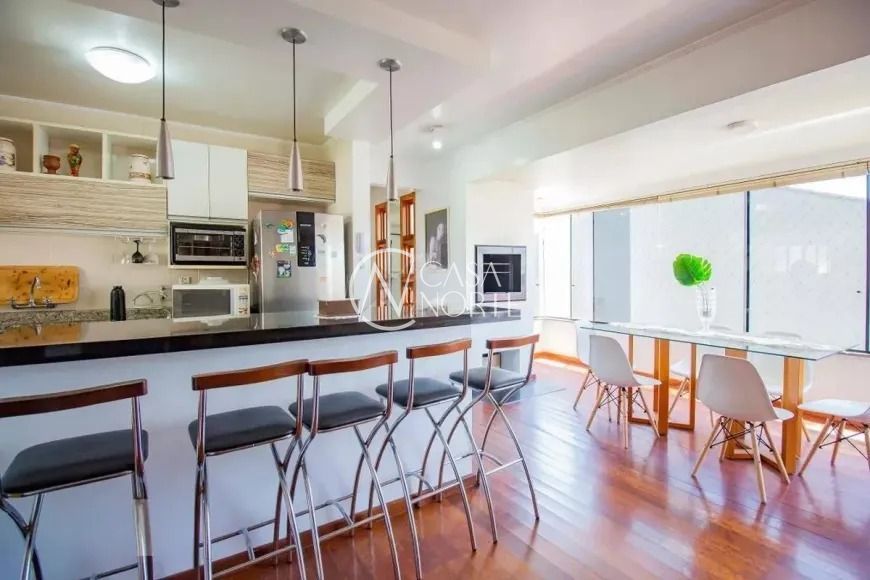 Apartamento à venda com 3 quartos, 144m², 1 suíte, 2 vagas, Travessa Borneo no bairro Jardim Lindóia em Porto Alegre