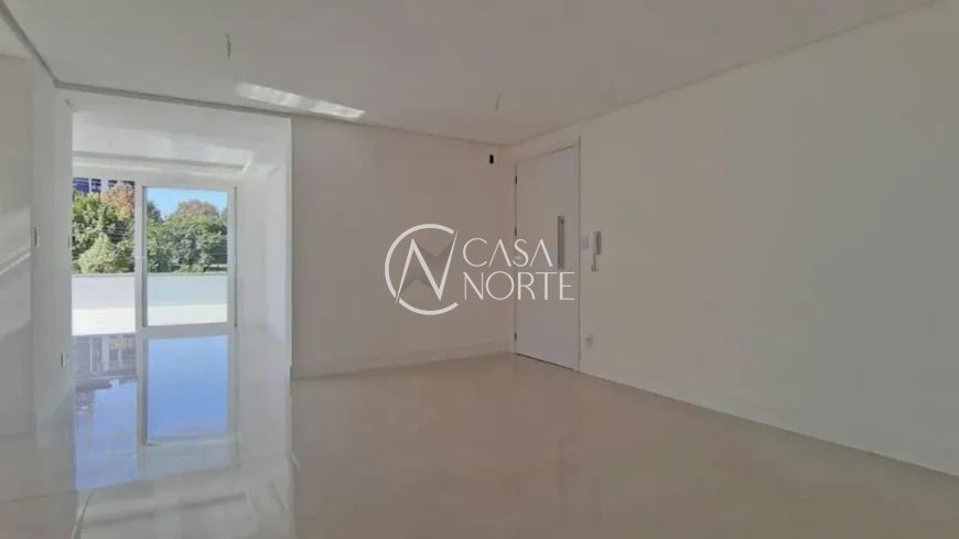 Apartamento Garden à venda com 3 quartos, 386m², 1 suíte, 4 vagas, Rua Walir Zottis no bairro Jardim Planalto em Porto Alegre