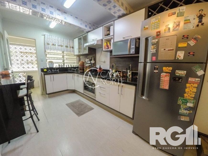 Apartamento à venda com 3 quartos, 110m², 1 vaga, Rua Eca de Queiroz no bairro Petrópolis em Porto Alegre