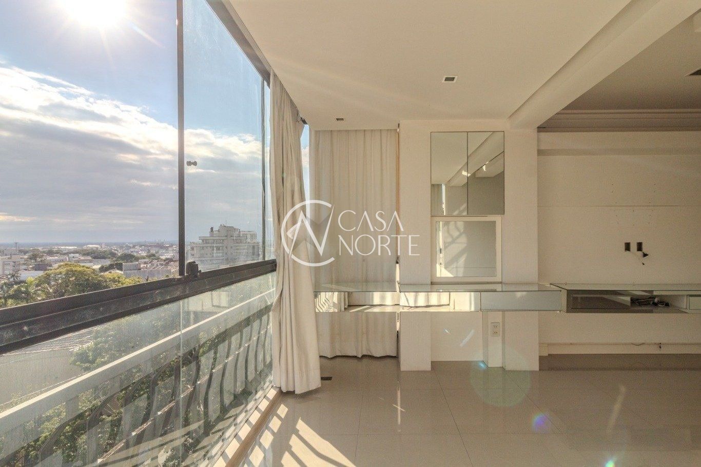 Apartamento à venda com 2 quartos, 87m², 2 vagas, Rua São Francisco da Califórnia no bairro Higienópolis em Porto Alegre