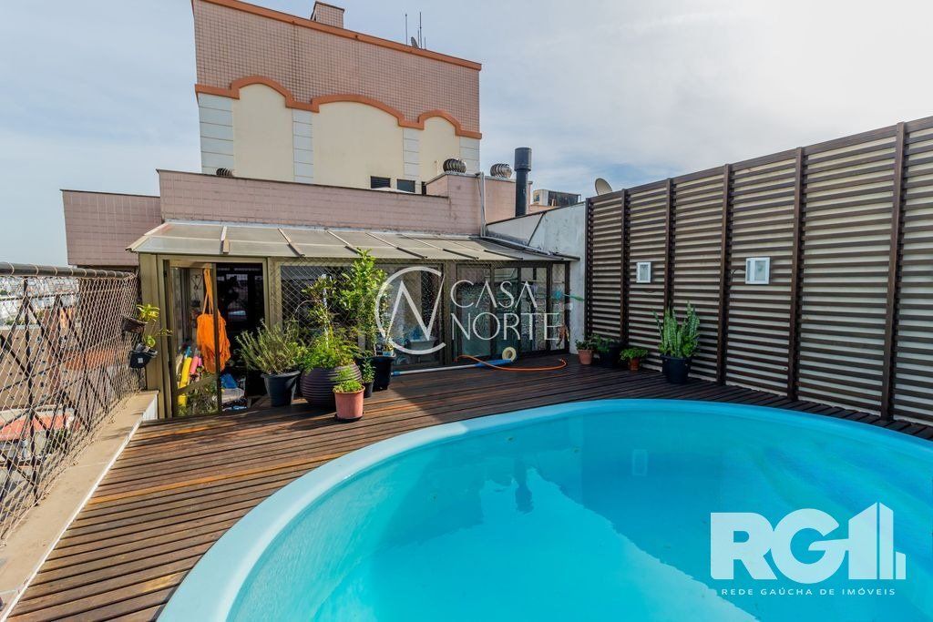 Cobertura à venda com 3 quartos, 188m², 1 suíte, 2 vagas, Rua Alberto Silva no bairro Vila Ipiranga em Porto Alegre
