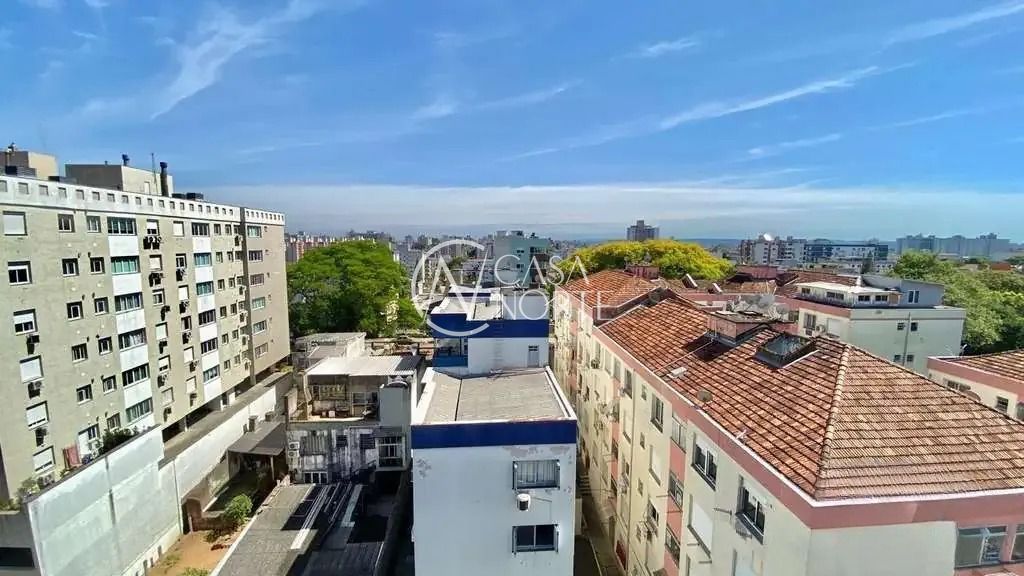 Cobertura à venda com 2 quartos, 144m², 1 suíte, 2 vagas, Rua Sapê no bairro Passo da Areia em Porto Alegre