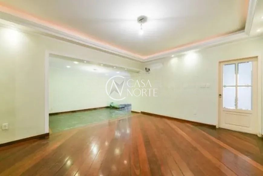 Casa à venda com 3 quartos, 230m², 1 suíte, 2 vagas, Rua Machado de Assis no bairro Jardim Botânico em Porto Alegre