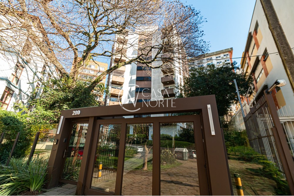 Apartamento à venda com 2 quartos, 123m², 1 suíte, 1 vaga, Rua Comendador Caminha no bairro Moinhos de Vento em Porto Alegre