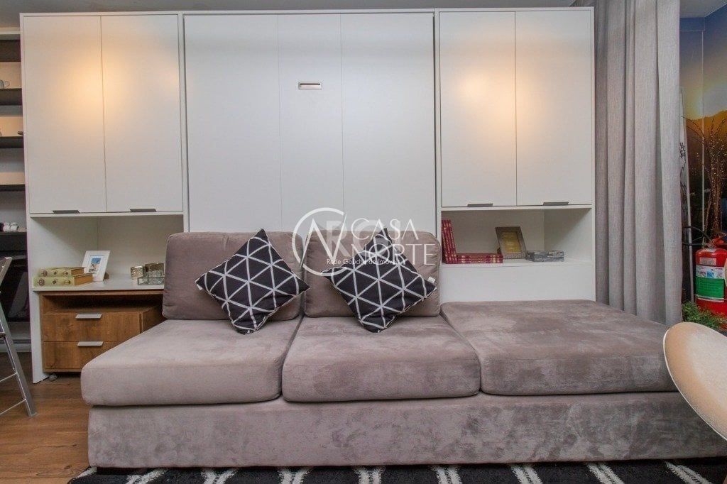 Apartamento à venda com 1 quarto, 31m², 1 vaga, Rua Oito de Julho no bairro Jardim Botânico em Porto Alegre