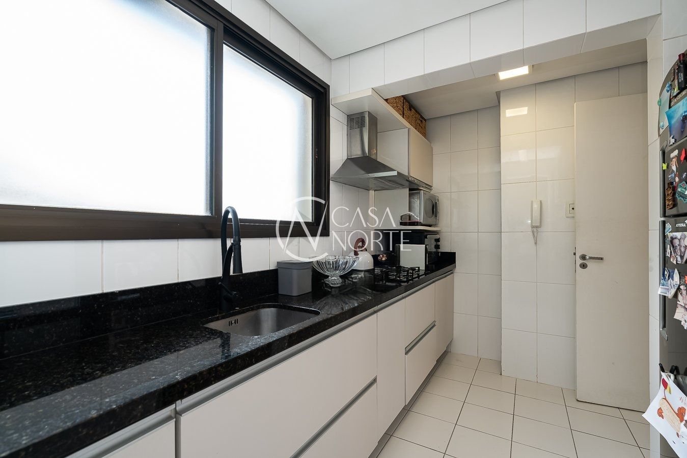 Apartamento à venda com 3 quartos, 97m², 1 suíte, 2 vagas, Rua Pedro Chaves Barcelos no bairro Auxiliadora em Porto Alegre