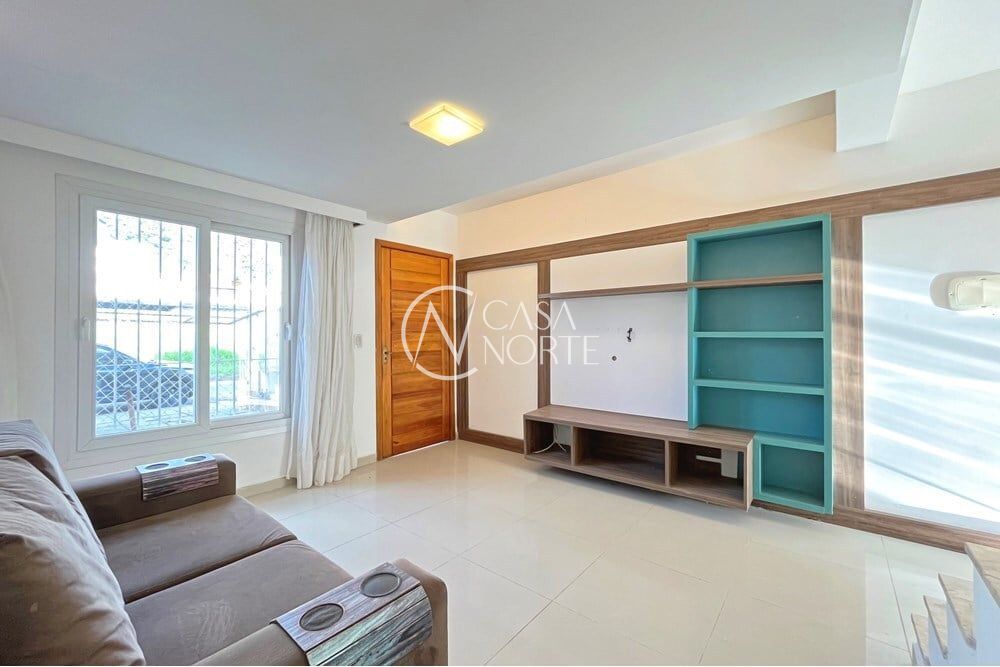 Casa à venda com 2 quartos, 76m², 2 suítes, 1 vaga, Irmão Jaime Biazus no bairro Guarujá em Porto Alegre