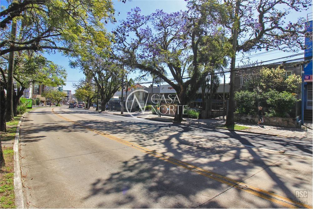 Casa à venda com 3 quartos, 179m², 1 suíte, 3 vagas, Protásio Alves no bairro Petrópolis em Porto Alegre