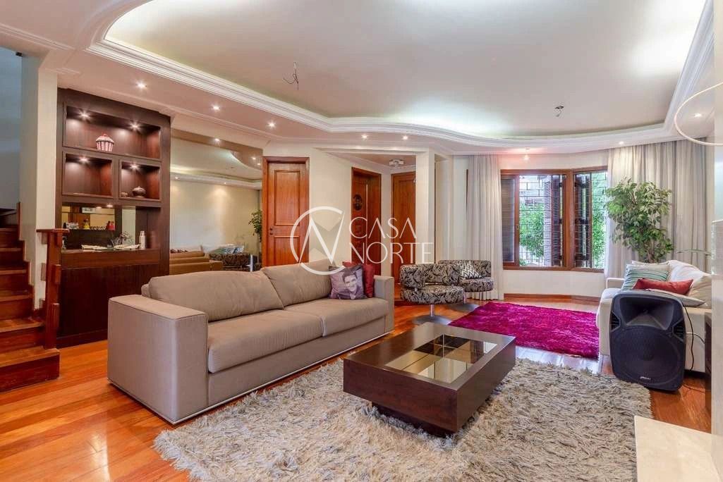 Casa à venda com 4 quartos, 313m², 1 suíte, 4 vagas, Rua Irmão Augusto no bairro Jardim Lindóia em Porto Alegre