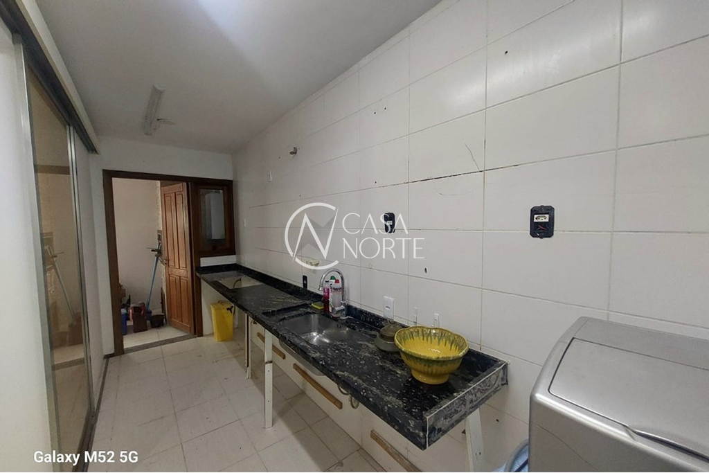 Casa à venda com 2 quartos, 80m², 2 vagas, Derocy Peres da Palma no bairro Lomba do Pinheiro em Porto Alegre