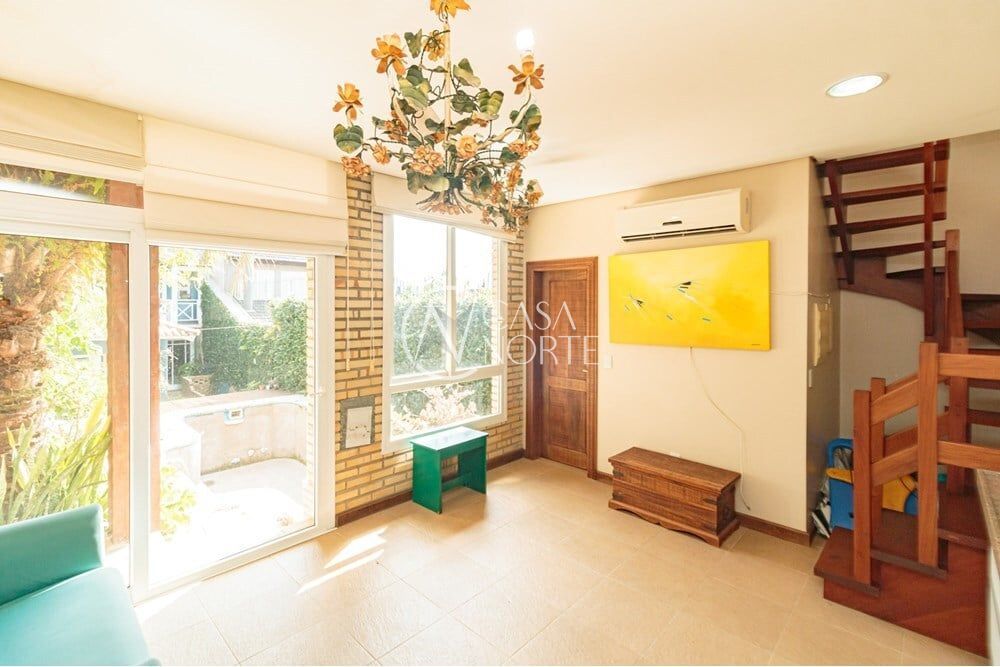 Casa à venda com 4 quartos, 410m², 4 suítes, 4 vagas, João Berutti no bairro Chácara das Pedras em Porto Alegre
