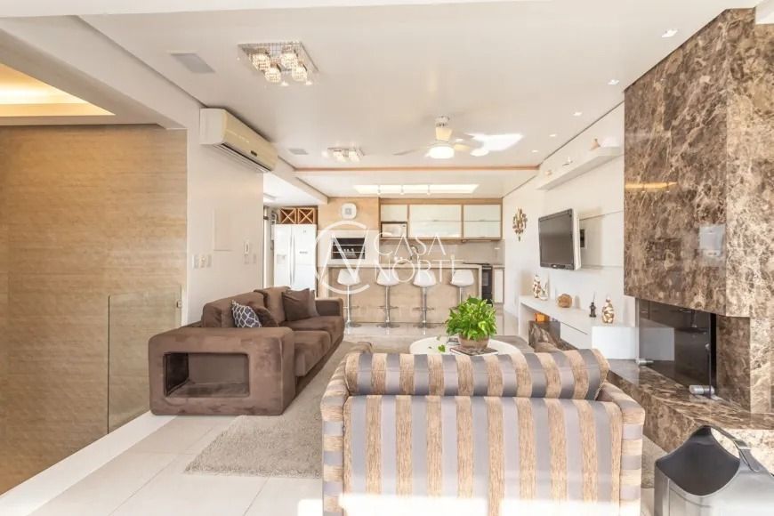Cobertura à venda com 2 quartos, 187m², 2 suítes, 1 vaga, Avenida Doutor Nilo Peçanha no bairro Três Figueiras em Porto Alegre