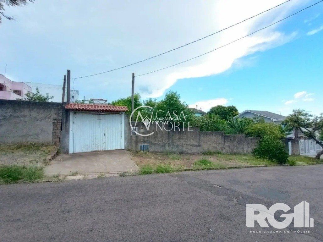 Terreno à venda  com 300m², Rua Alberto Silva no bairro Vila Ipiranga em Porto Alegre