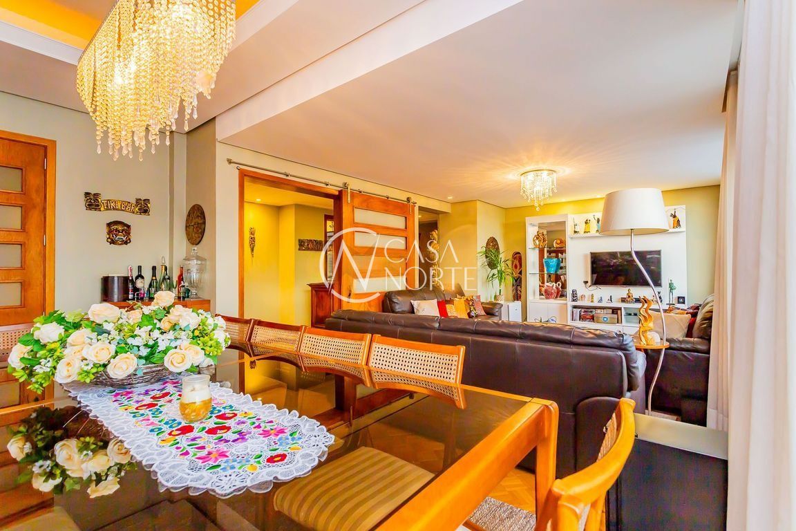 Apartamento à venda com 3 quartos, 222m², 1 suíte, 1 vaga, Avenida Independência no bairro Independência em Porto Alegre