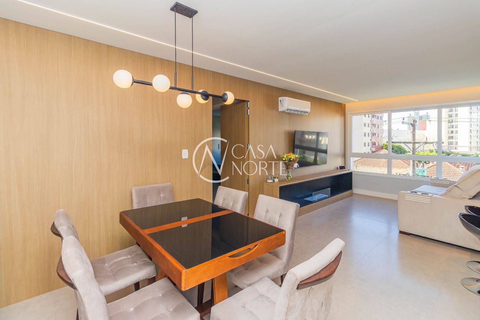 Apartamento à venda com 2 quartos, 77m², 1 suíte, 2 vagas, Rua Paulo Setúbal no bairro Passo da Areia em Porto Alegre