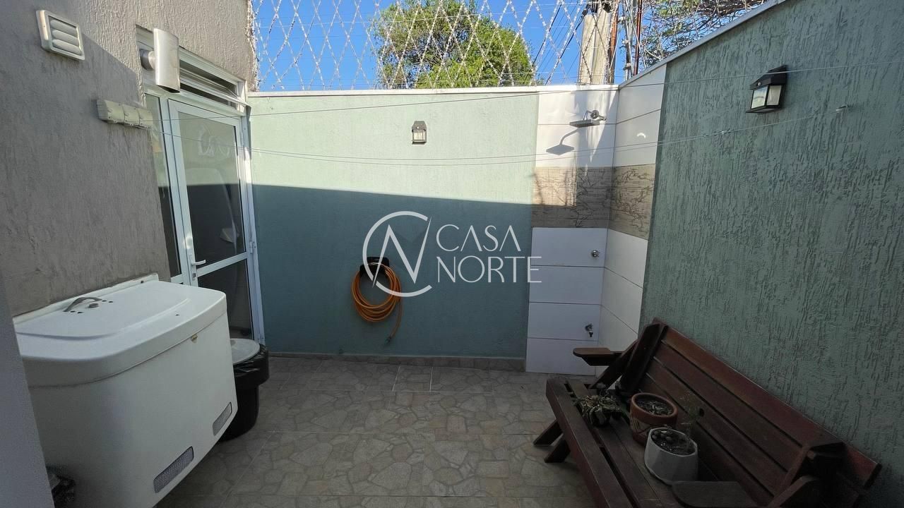 Casa de Condomínio à venda com 3 quartos, 145m², 1 suíte, 2 vagas, Rua Augusto Attílio Giordani no bairro Jardim Lindóia em Porto Alegre